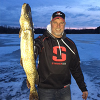 Ice Fishing Pike with Striker Vexilar